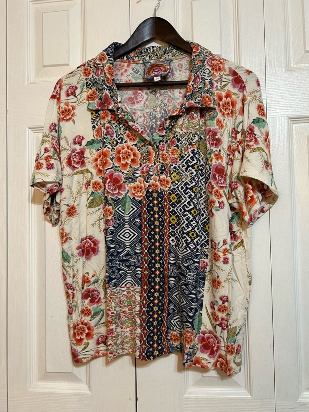 Johnny Was size large Vintage Floral Patchwork Short Sleeve Shirt - Multicolor